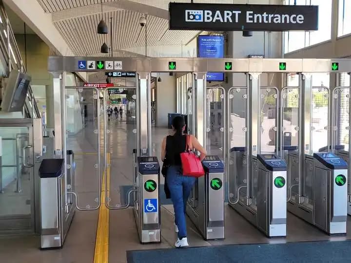 CẢM BIẾN AN TOÀN GIÚP SWING GATE CHỐNG KẸP NHƯ THẾ NÀO?